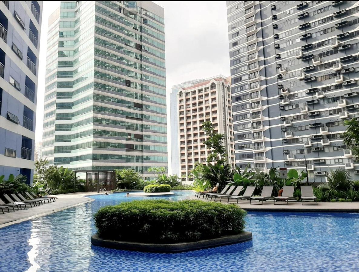 Air Residence Makati Манила Экстерьер фото