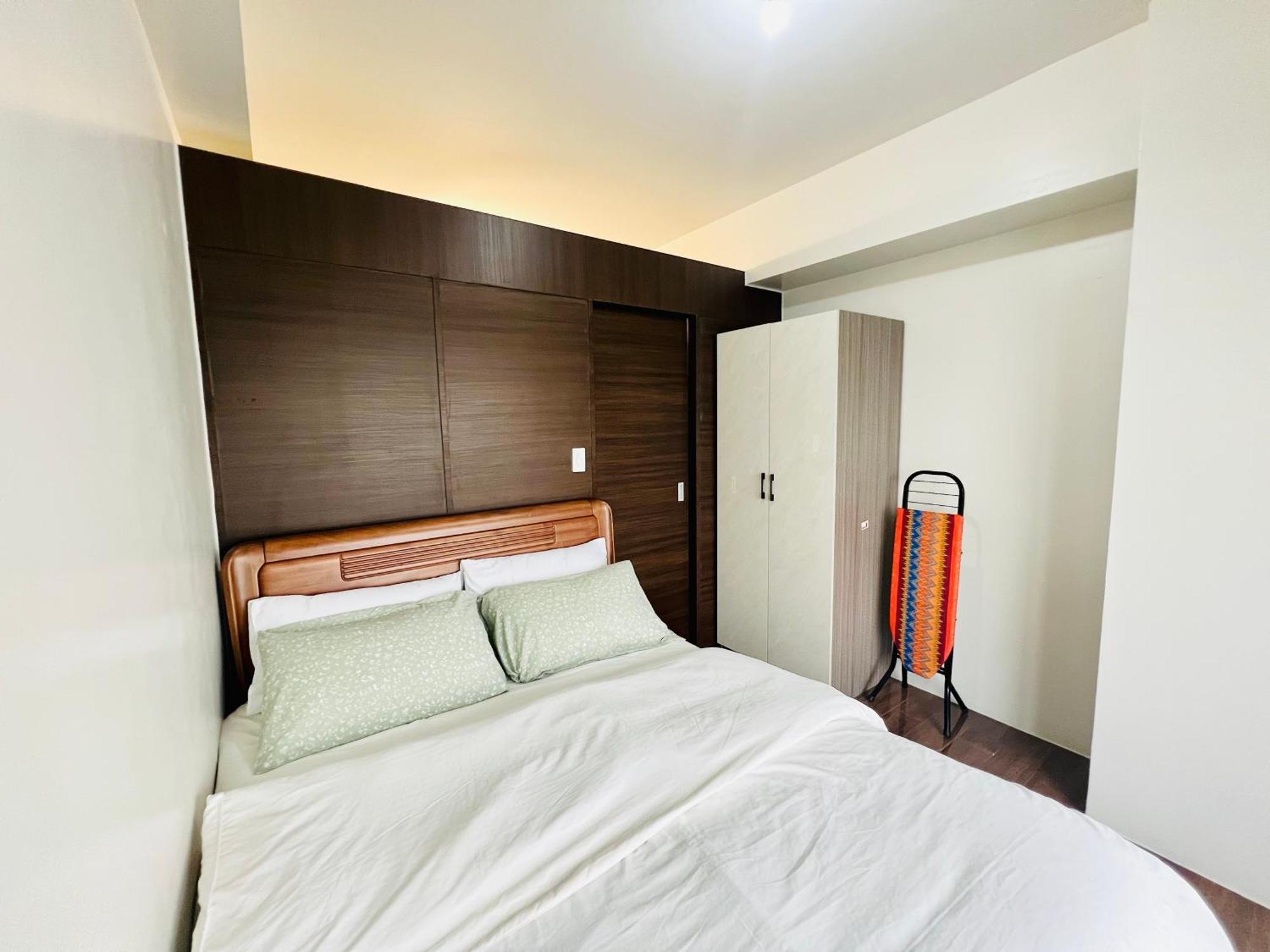 Air Residence Makati Манила Экстерьер фото