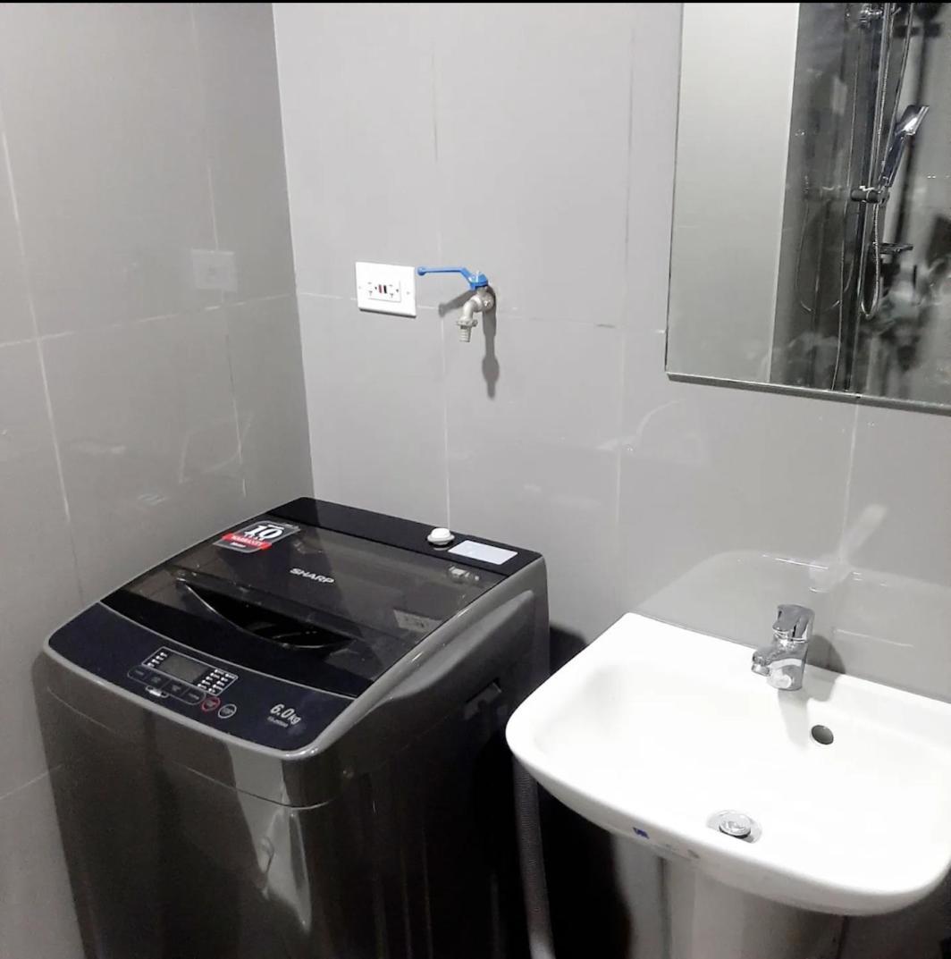 Air Residence Makati Манила Экстерьер фото